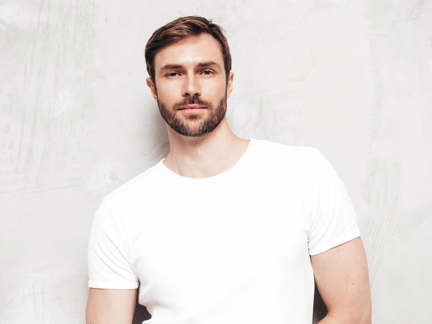 Men with white t-shirt