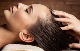Oil Massage and Hair Wash for women